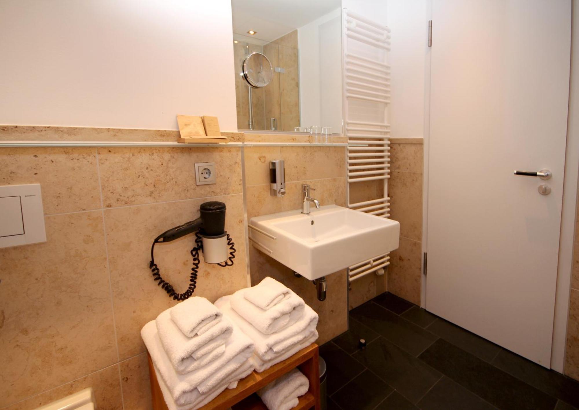 Superior Double Room,1479855500:JPEG
